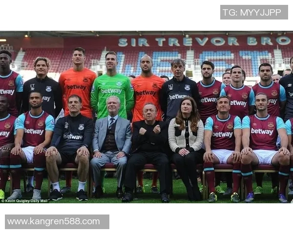 足球明星俱乐部教练薪资揭秘与职业生涯影响分析