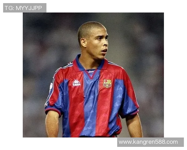 足球明星光头老将的传奇人生与赛场背后的故事揭秘 足球明星光头老将的传奇人生与赛场背后的故事揭秘