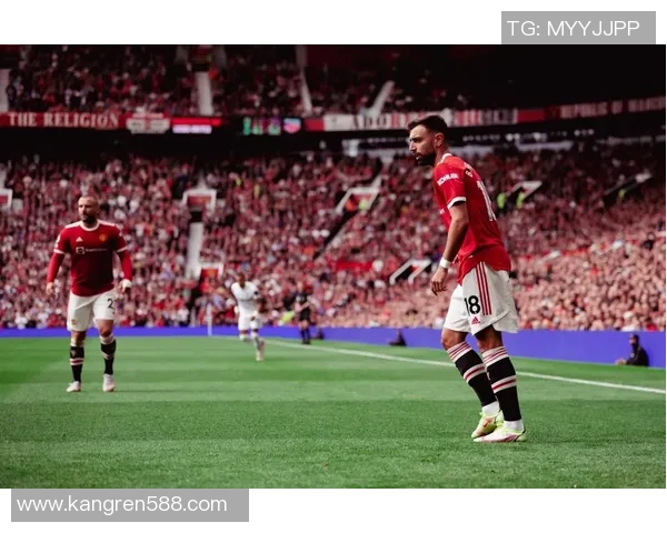 足球明星在比赛中英勇救球瞬间精彩捕捉与感人瞬间回顾 足球明星在比赛中英勇救球瞬间精彩捕捉与感人瞬间回顾